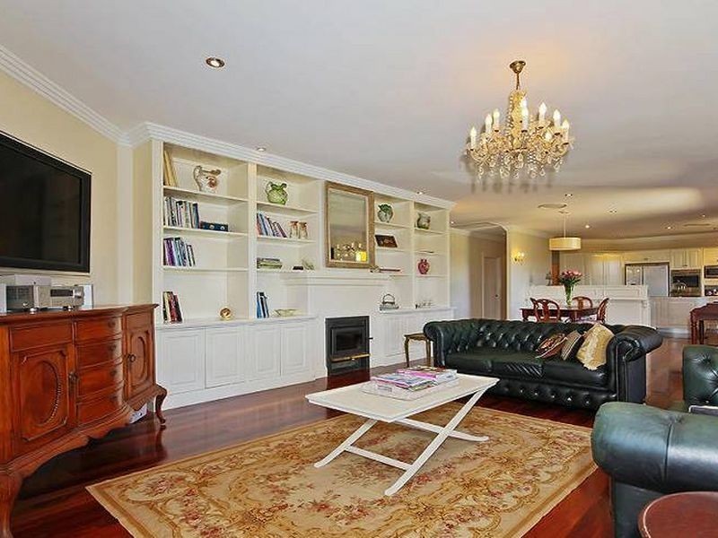 4 Autumnwood Court, Samford Valley QLD 4520