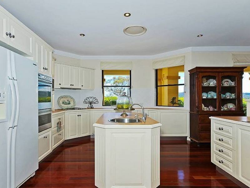 4 Autumnwood Court, Samford Valley QLD 4520