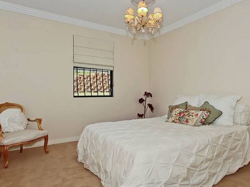 4 Autumnwood Court, Samford Valley QLD 4520