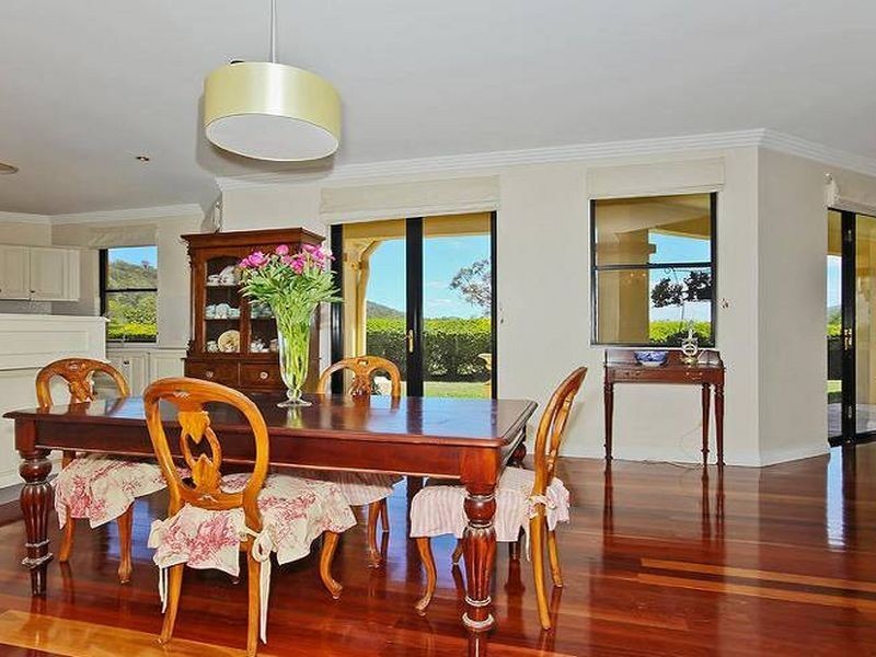 4 Autumnwood Court, Samford Valley QLD 4520