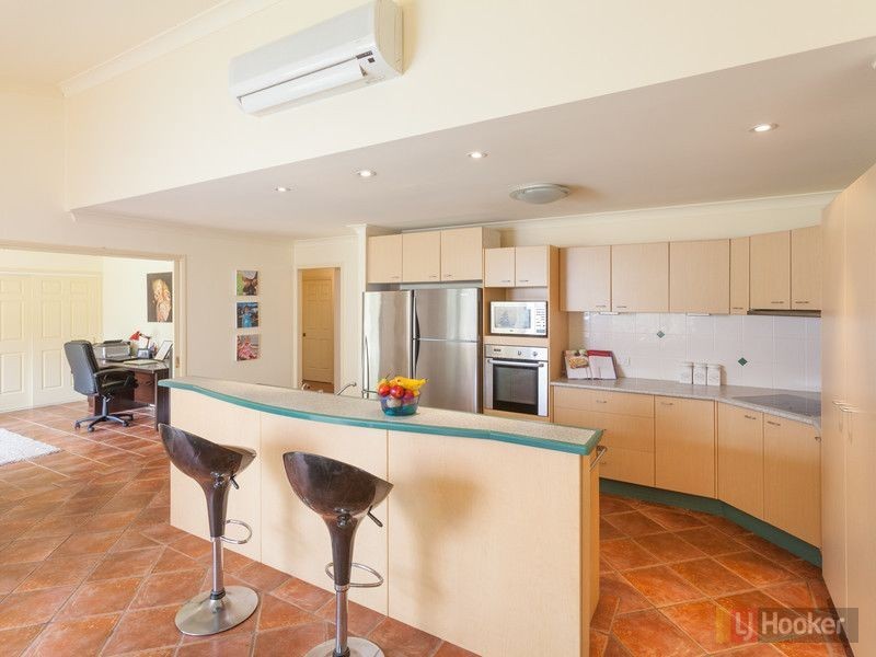 4 Angel Court, Eatons Hill QLD 4037