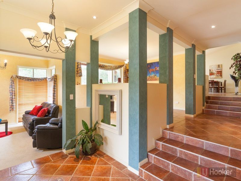 4 Angel Court, Eatons Hill QLD 4037