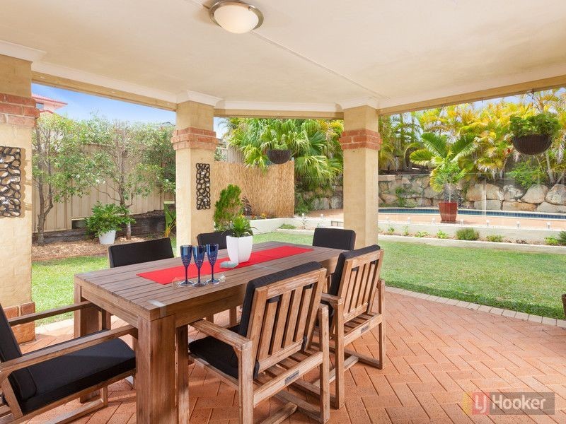 4 Angel Court, Eatons Hill QLD 4037