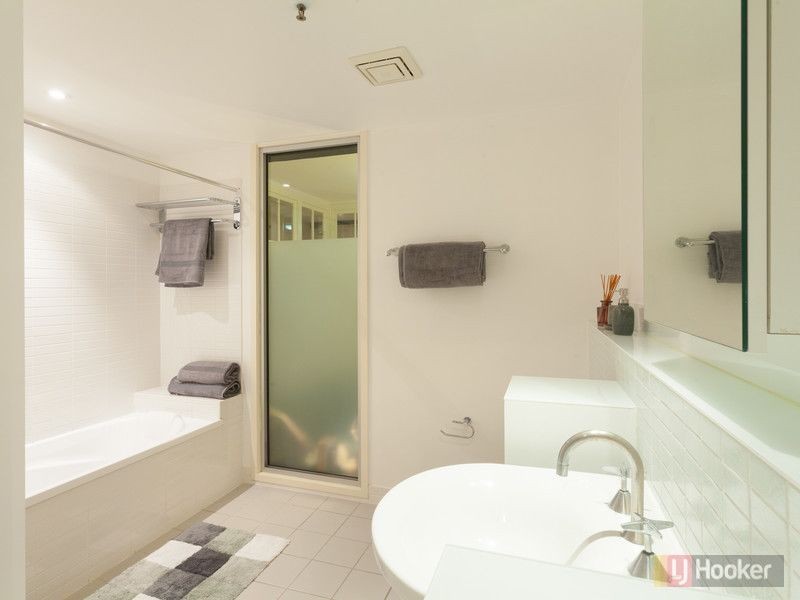 222/64 Macquarie Street, Teneriffe QLD 4005