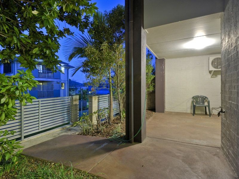 Townhouse Kingfisher Lane, East Brisbane QLD 4169