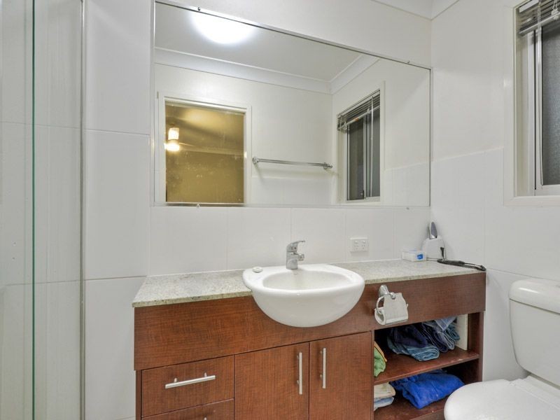 Townhouse Kingfisher Lane, East Brisbane QLD 4169