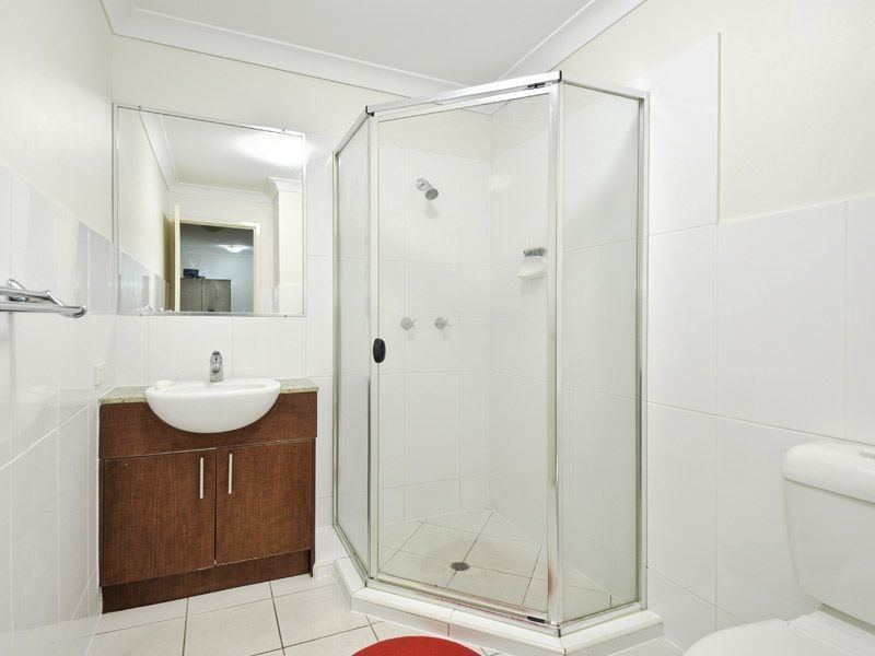 Townhouse Kingfisher Lane, East Brisbane QLD 4169