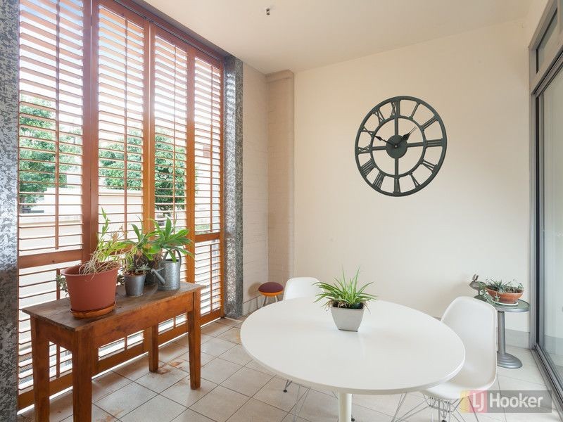 211/64 Macquarie Street, Teneriffe QLD 4005