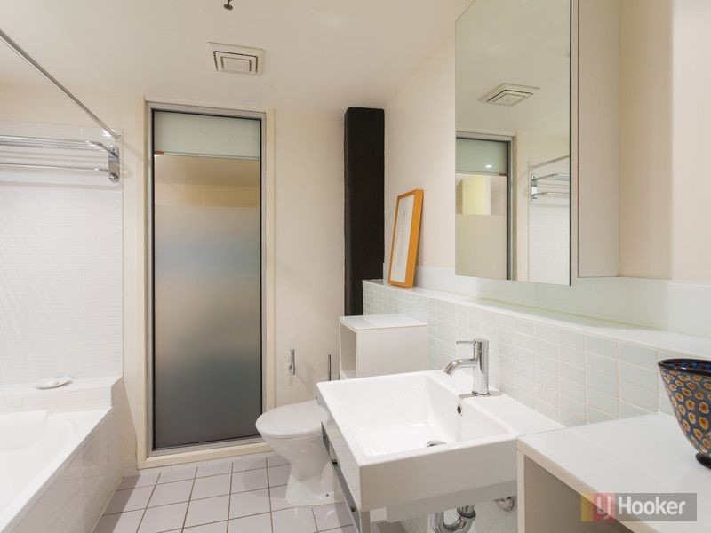 211/64 Macquarie Street, Teneriffe QLD 4005