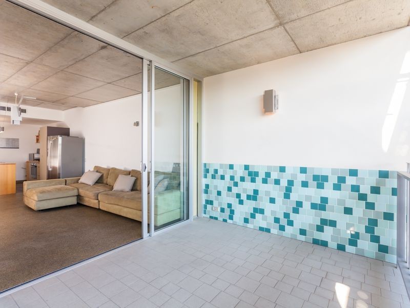 617/16 Skyring Terrace, Teneriffe QLD 4005