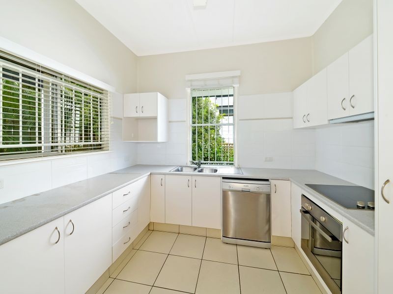 20 Pine Street, Hamilton QLD 4007