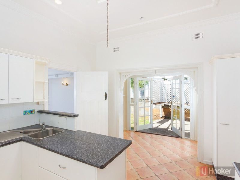 25 Walker Avenue, Teneriffe QLD 4005