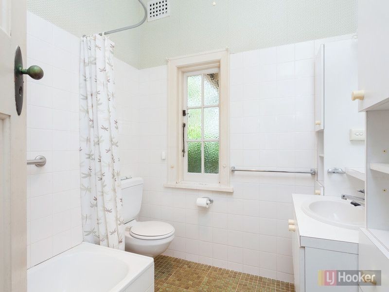 25 Walker Avenue, Teneriffe QLD 4005