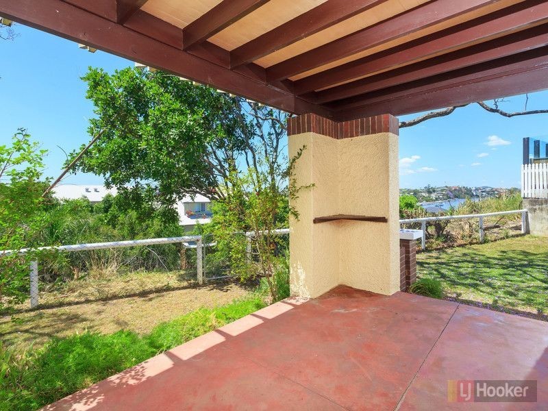 25 Walker Avenue, Teneriffe QLD 4005