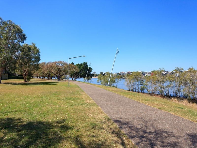 140 Oxlade Drive, New Farm QLD 4005