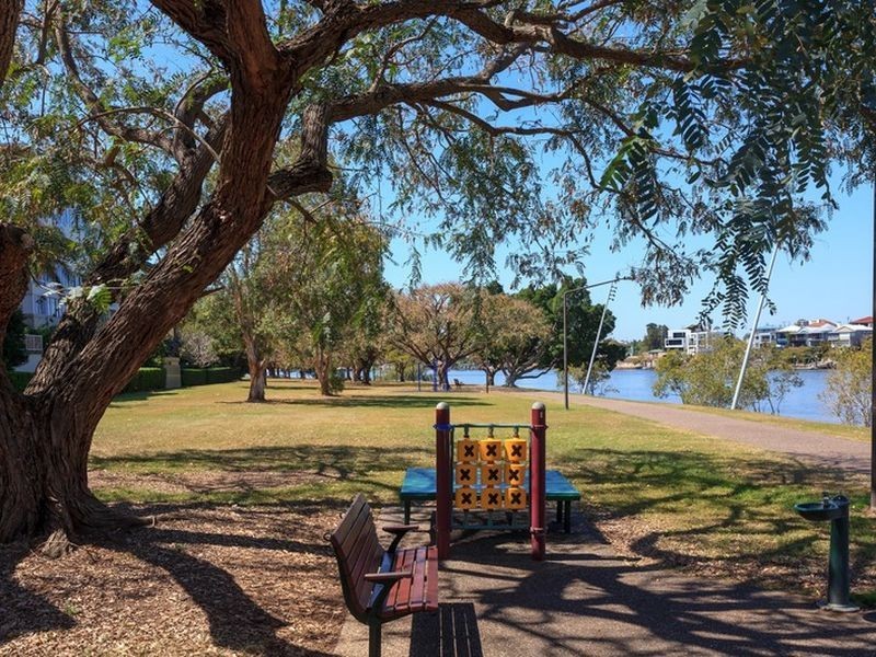 140 Oxlade Drive, New Farm QLD 4005