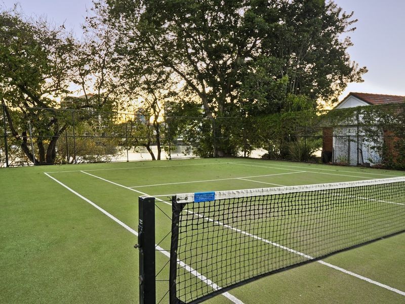 301/150 Oxlade Drive, New Farm QLD 4005