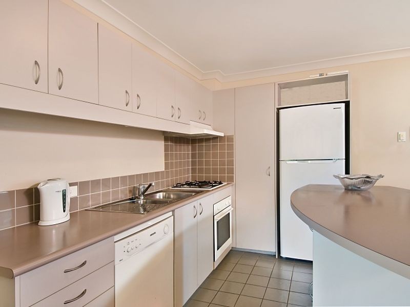 10/32-38 Newstead Terrace, Newstead QLD 4006