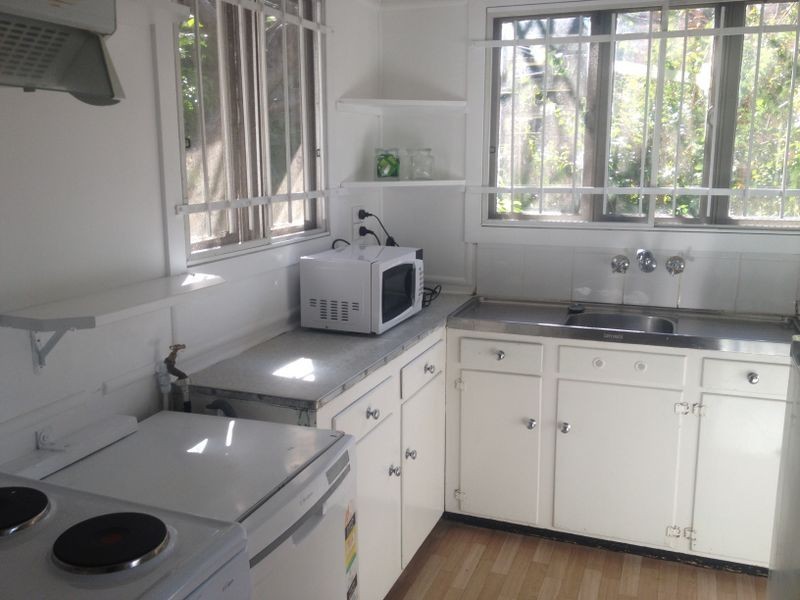 16 Parkhurst Avenue, Herston QLD 4006