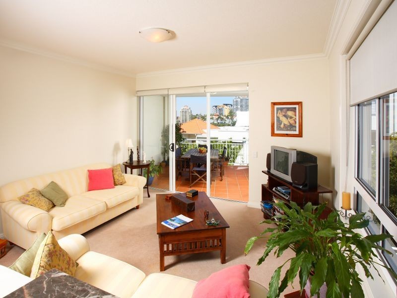 32/6 Merthyr Road, New Farm QLD 4005