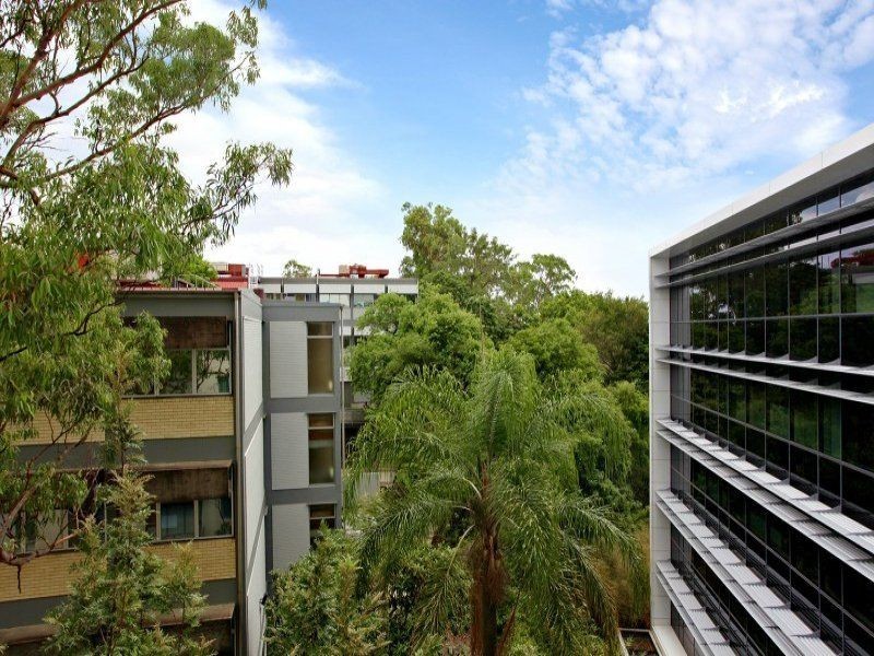 215/23 Robinson Place, Kelvin Grove QLD 4059