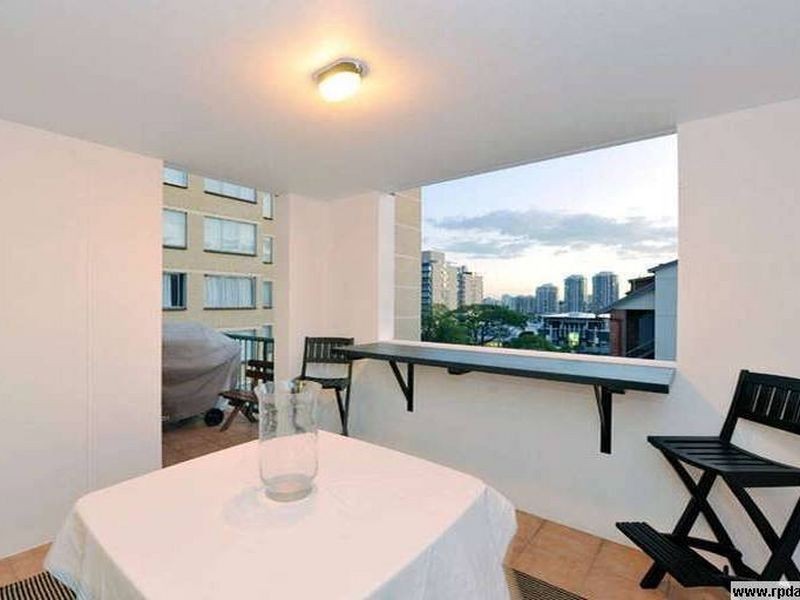 8/321 Bowen Terrace, New Farm QLD 4005