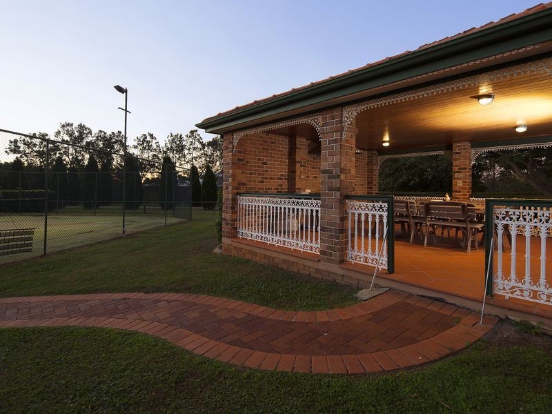 16 Neville Road, Bridgeman Downs QLD 4035