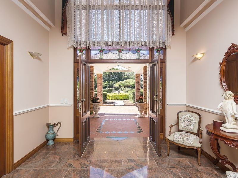 16 Neville Road, Bridgeman Downs QLD 4035