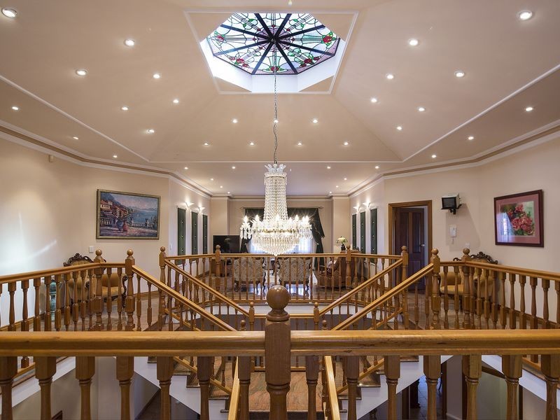 16 Neville Road, Bridgeman Downs QLD 4035