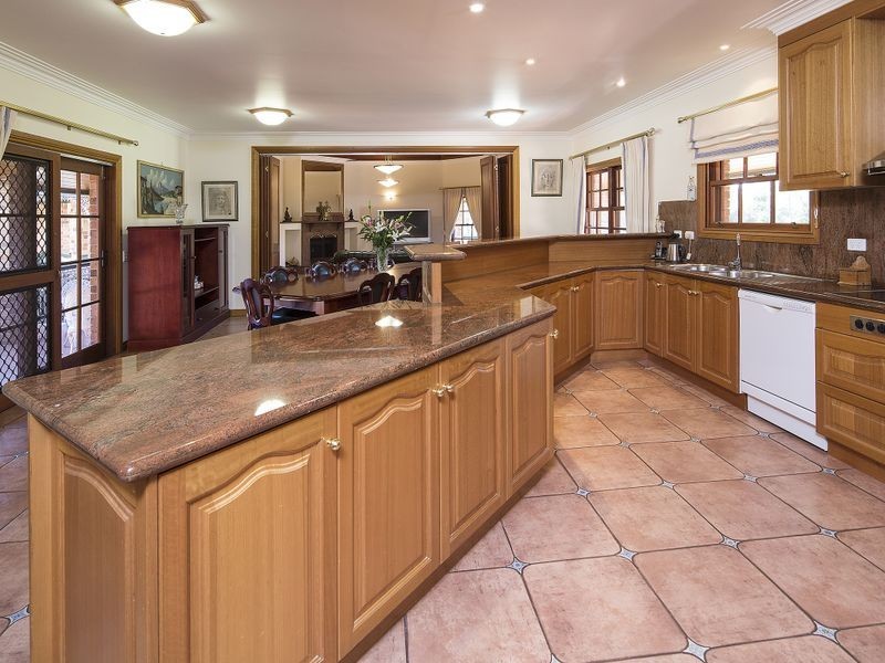 16 Neville Road, Bridgeman Downs QLD 4035