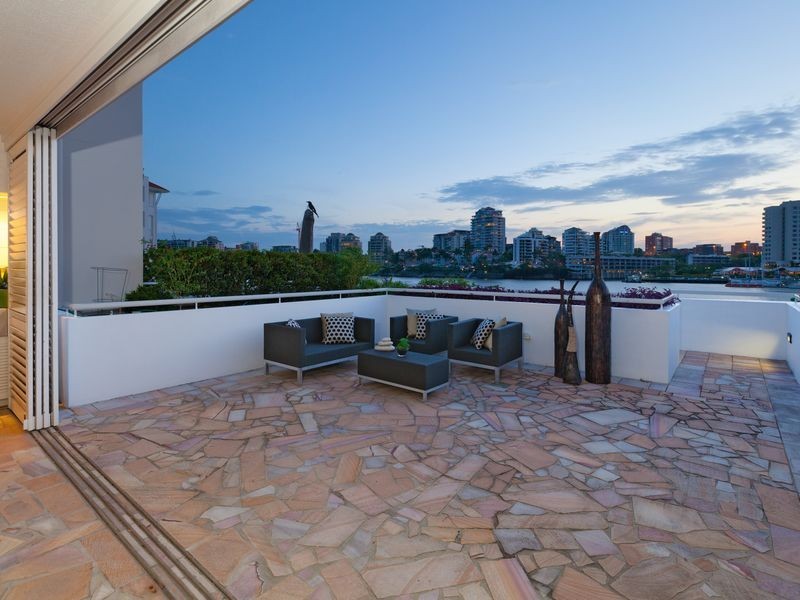 10/6 Merthyr Road, New Farm QLD 4005