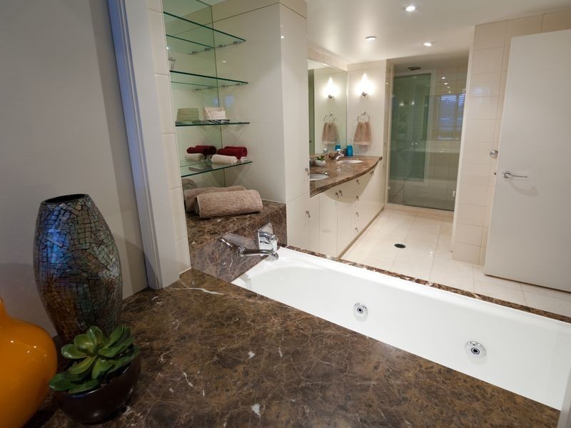 10/6 Merthyr Road, New Farm QLD 4005