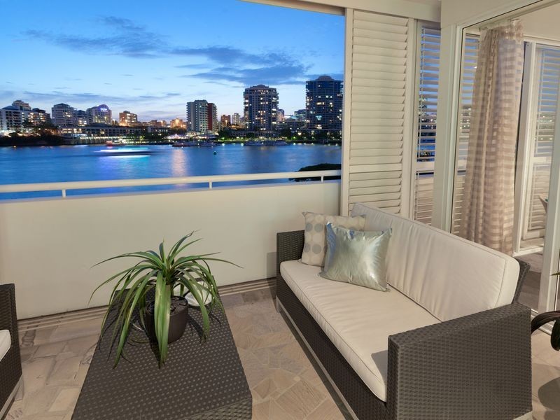 10/6 Merthyr Road, New Farm QLD 4005