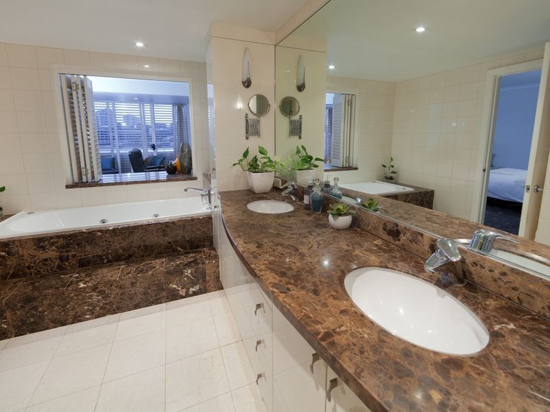 10/6 Merthyr Road, New Farm QLD 4005