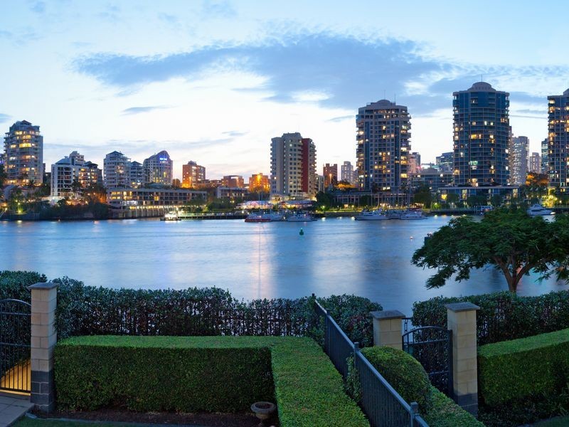 10/6 Merthyr Road, New Farm QLD 4005