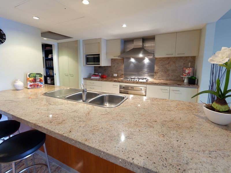 10/6 Merthyr Road, New Farm QLD 4005