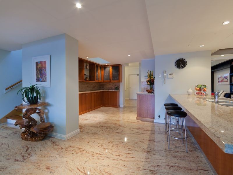 10/6 Merthyr Road, New Farm QLD 4005