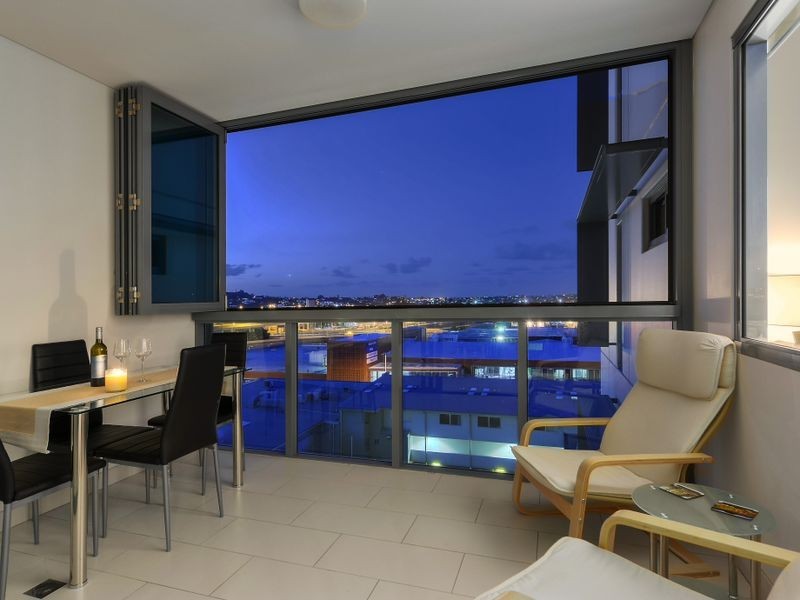 1053/16 Hamilton Place, Bowen Hills QLD 4006