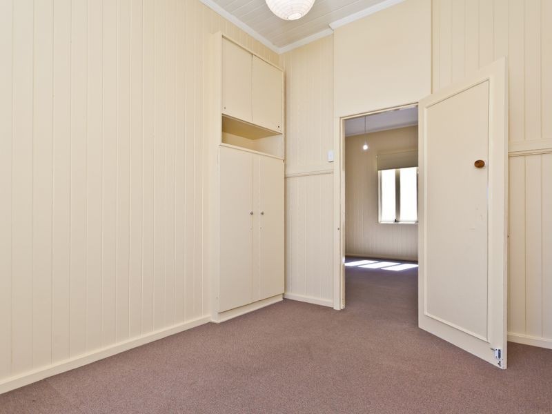 6 Carlton Street, Highgate Hill QLD 4101