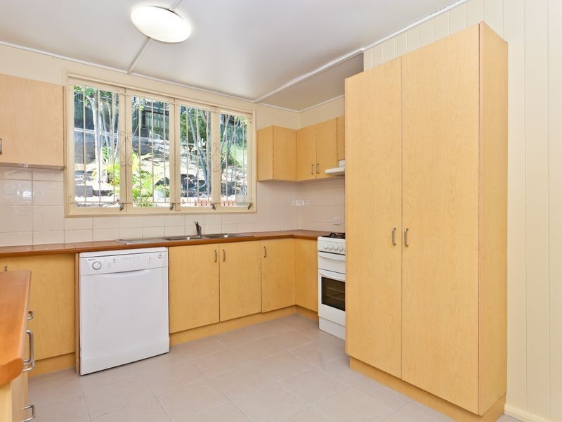 6 Carlton Street, Highgate Hill QLD 4101