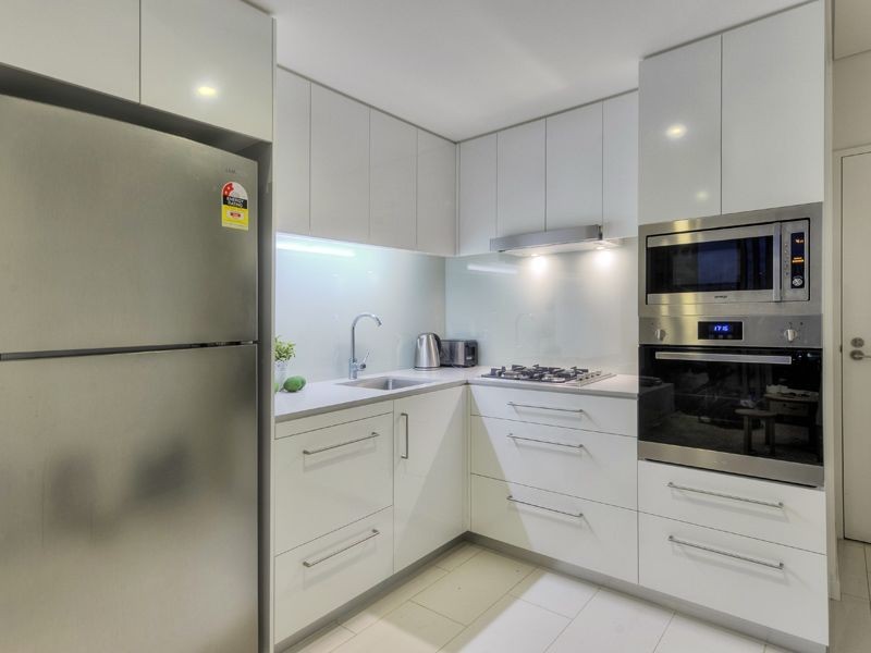 1081/16 Hamilton Place, Bowen Hills QLD 4006