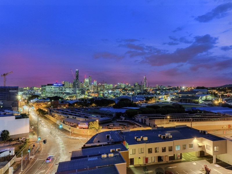 1081/16 Hamilton Place, Bowen Hills QLD 4006