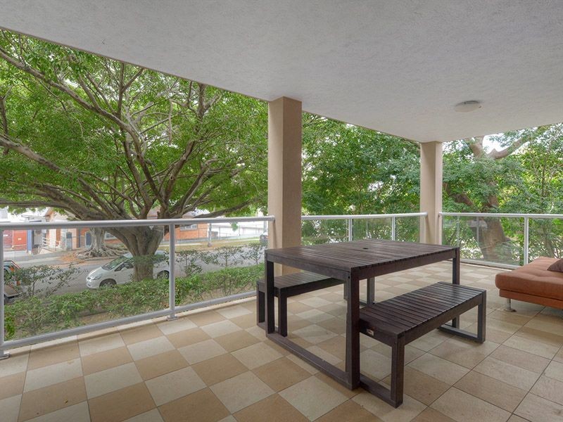 2/2a Barlow Street, Clayfield QLD 4011