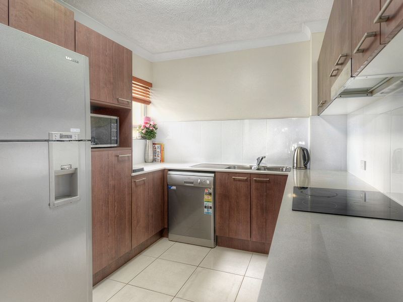 2/2a Barlow Street, Clayfield QLD 4011