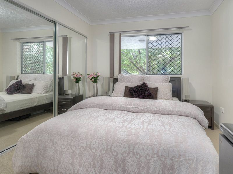2/2a Barlow Street, Clayfield QLD 4011