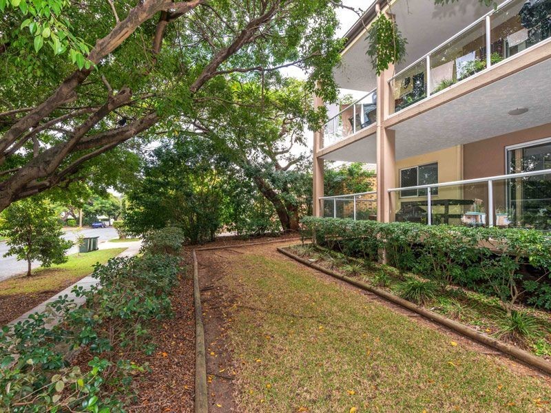 2/2a Barlow Street, Clayfield QLD 4011