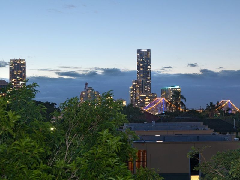 15/128 Oxlade Drive, New Farm QLD 4005