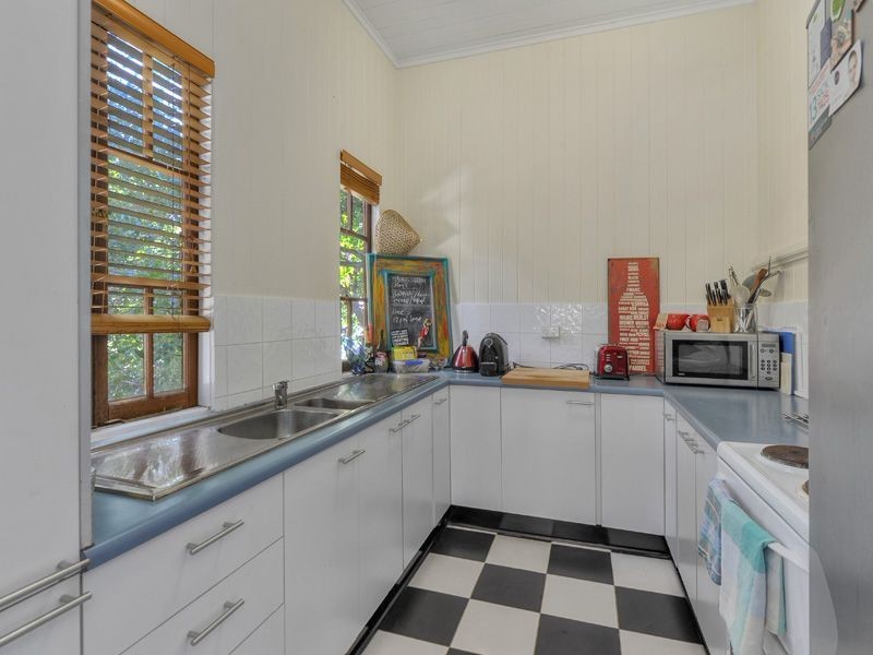 34 Nudgee Road, Hamilton QLD 4007