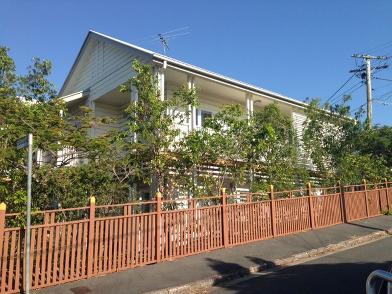 43 York Parade, Spring Hill QLD 4000