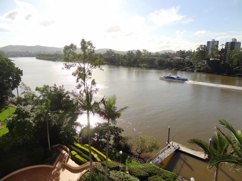 9/172 Macquarie Street, St Lucia QLD 4067